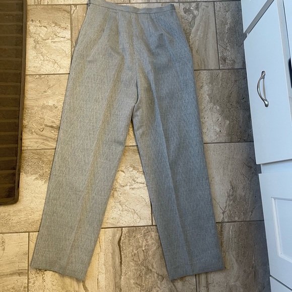 Travis Ayer’s high waisted pant - Picture 3 of 3